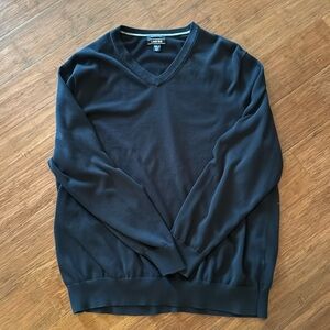 Lands’ End V-neck Long-Sleeved Black Sweater